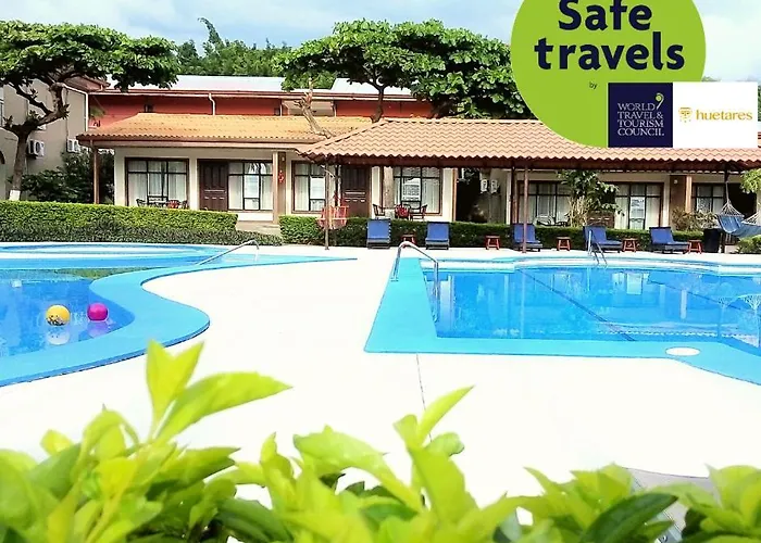 Hotel & Huetares 3*