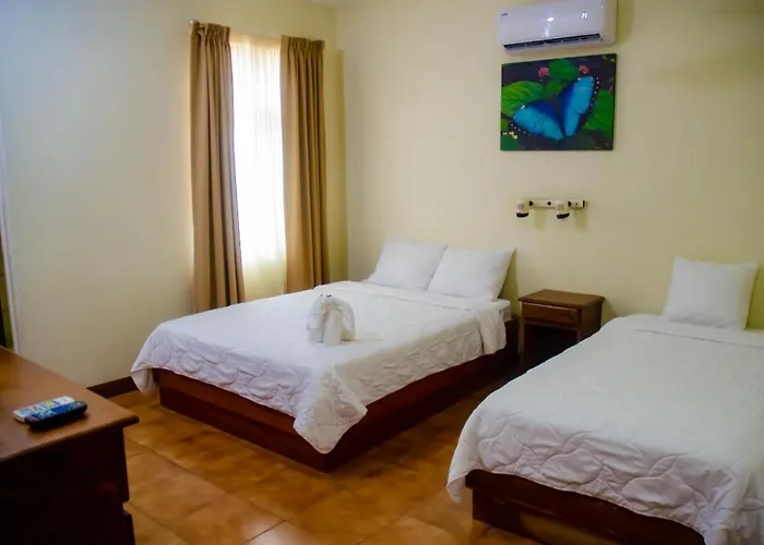 & Huetares Hotel Playa Hermosa (Guanacaste)