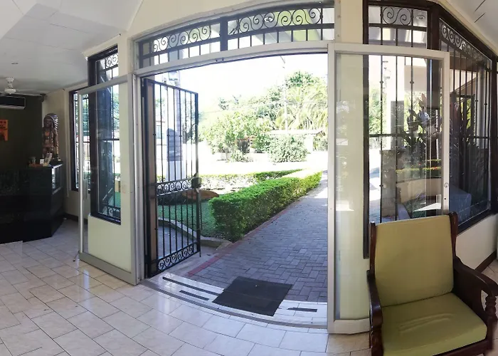 & Huetares Hotel 3*
