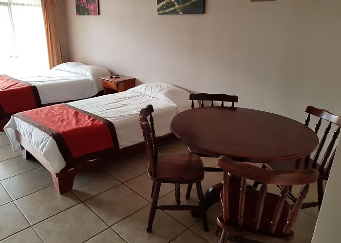 & Huetares Hotel 3*