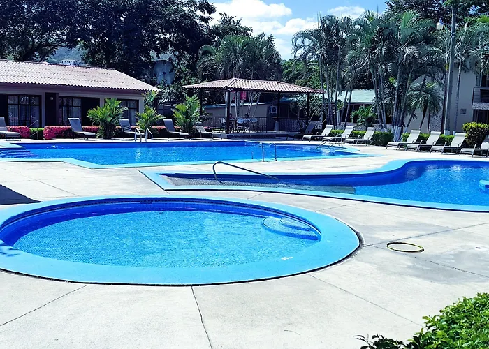 & Huetares Hotel