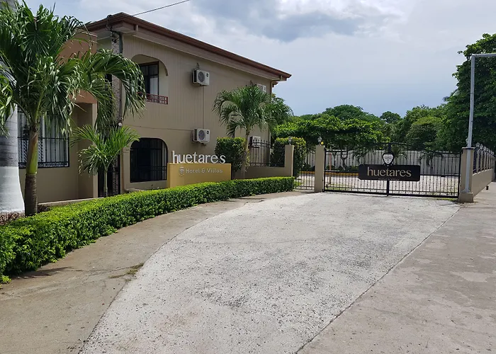 & Huetares Hotel