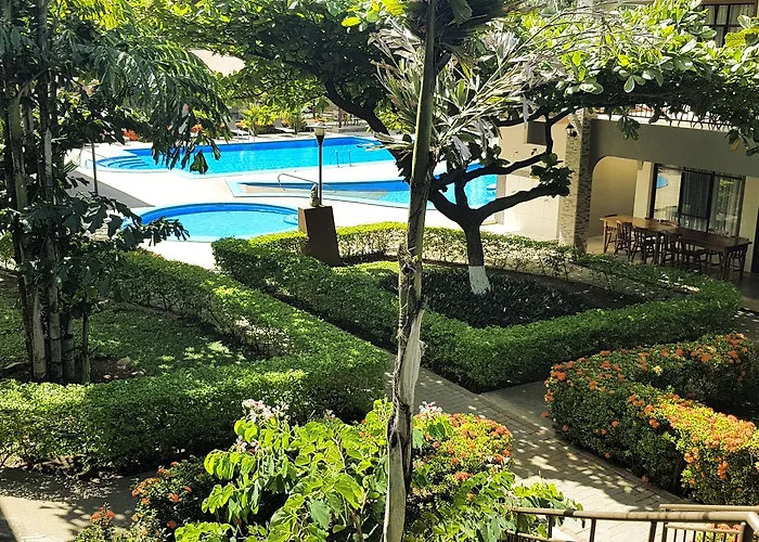 & Huetares Hotel 3*
