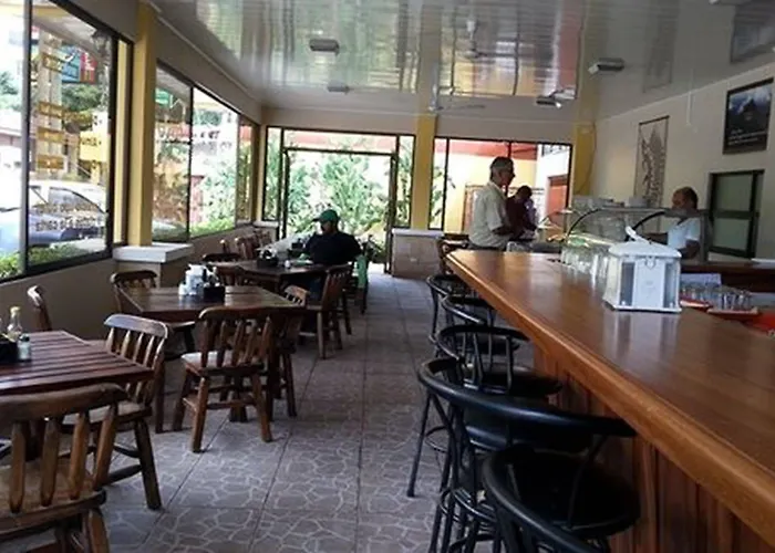 Hotel & Huetares