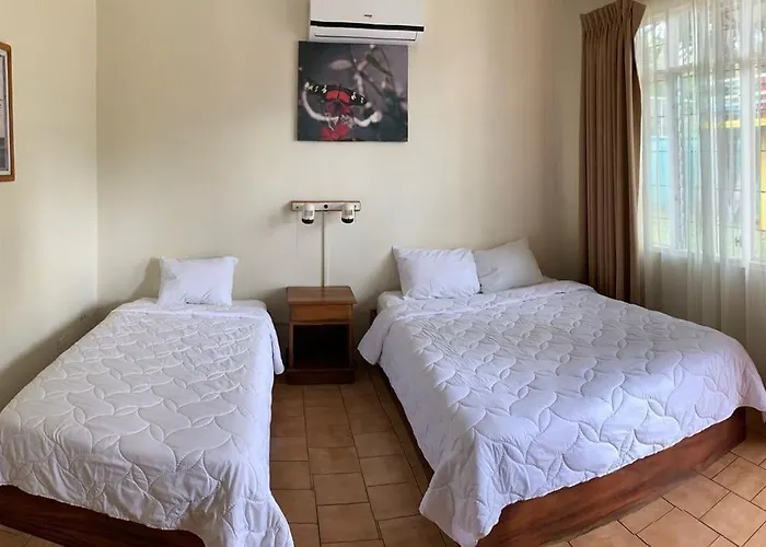& Huetares Hotel