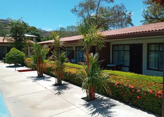& Huetares Hotel