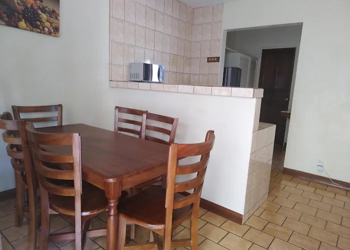 & Huetares Hotel