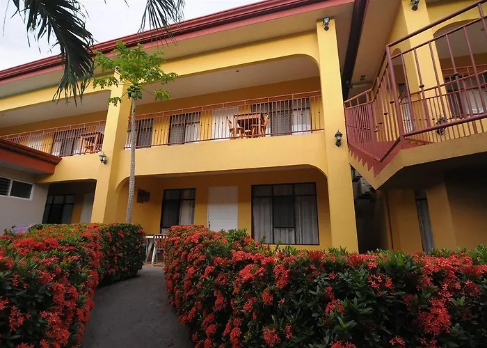 Hotel & Huetares 3*
