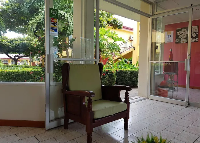 & Huetares Hotel