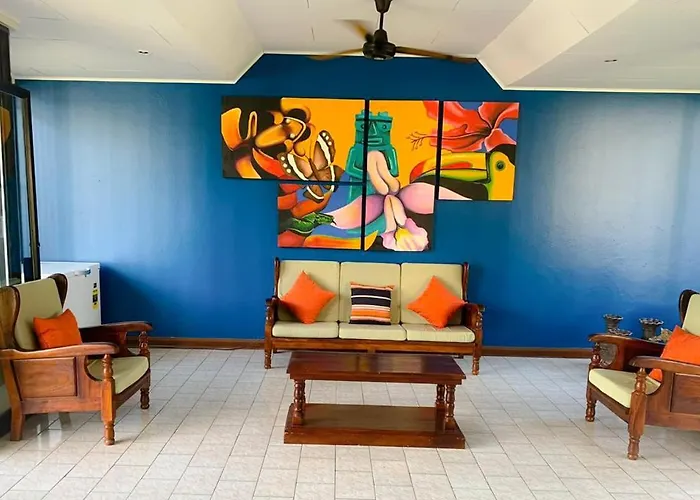 Hotel & Huetares Playa Hermosa (Guanacaste)